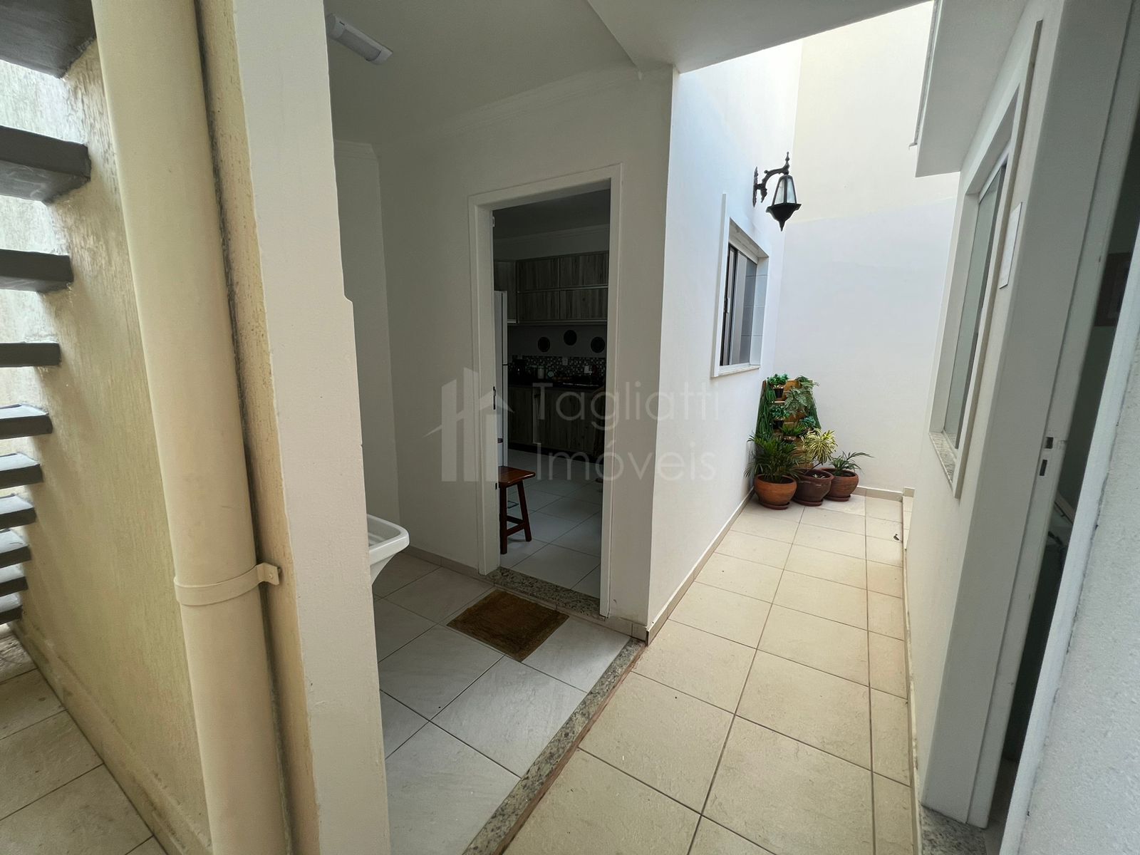 Casa à venda com 3 quartos, 107m² - Foto 8