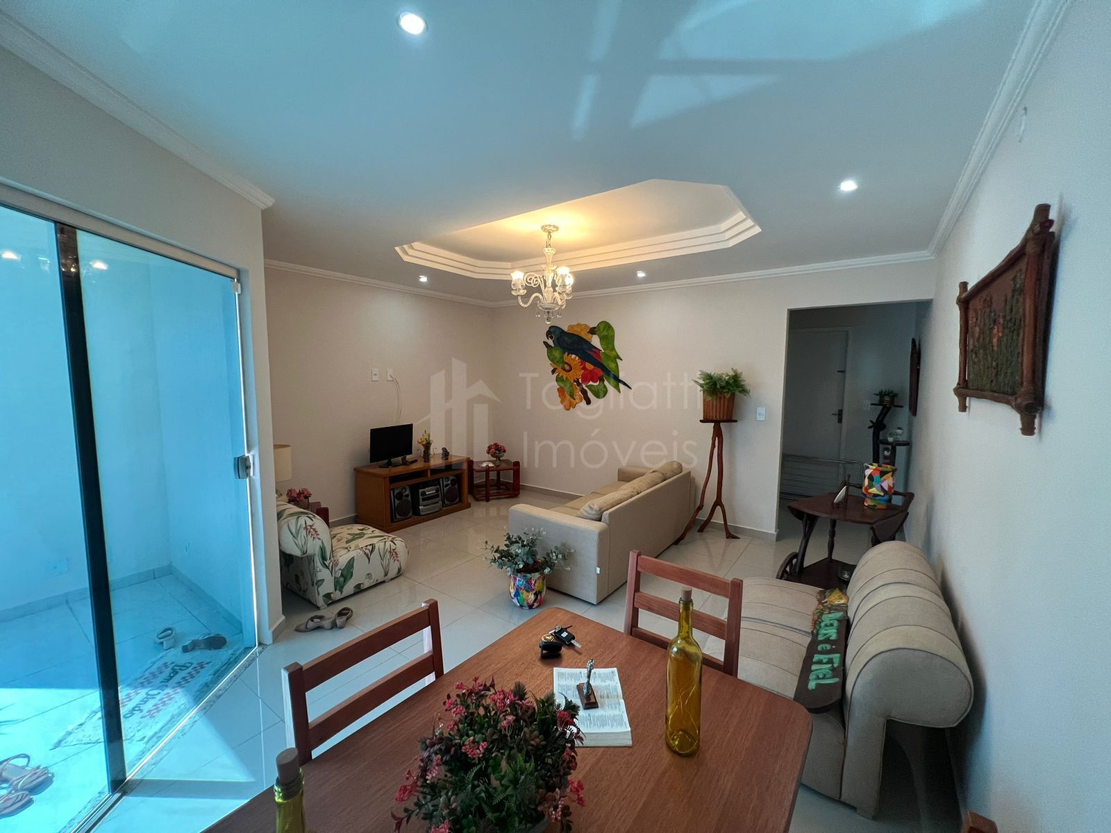 Casa à venda com 3 quartos, 107m² - Foto 2