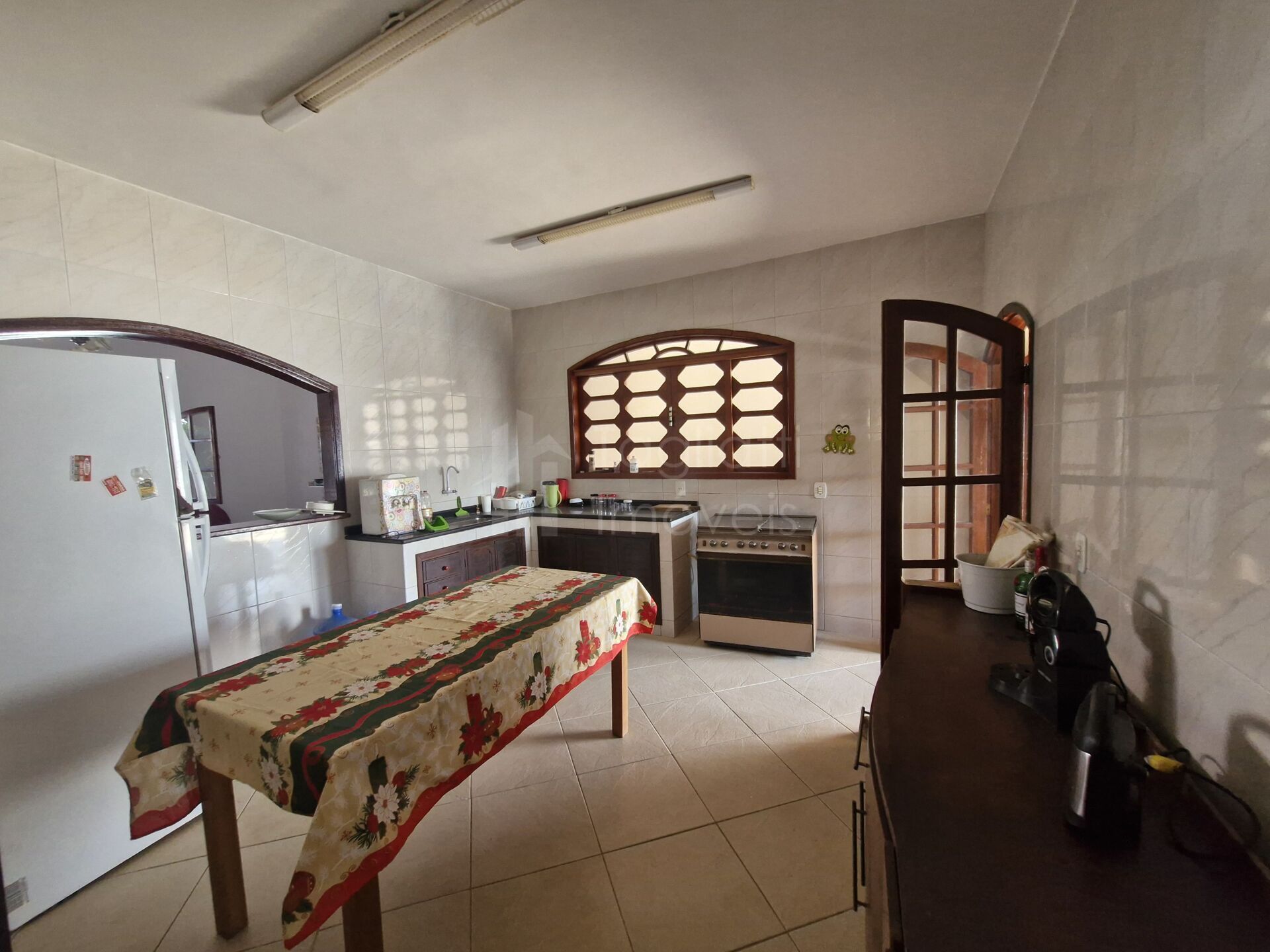 Casa à venda com 3 quartos, 350m² - Foto 7