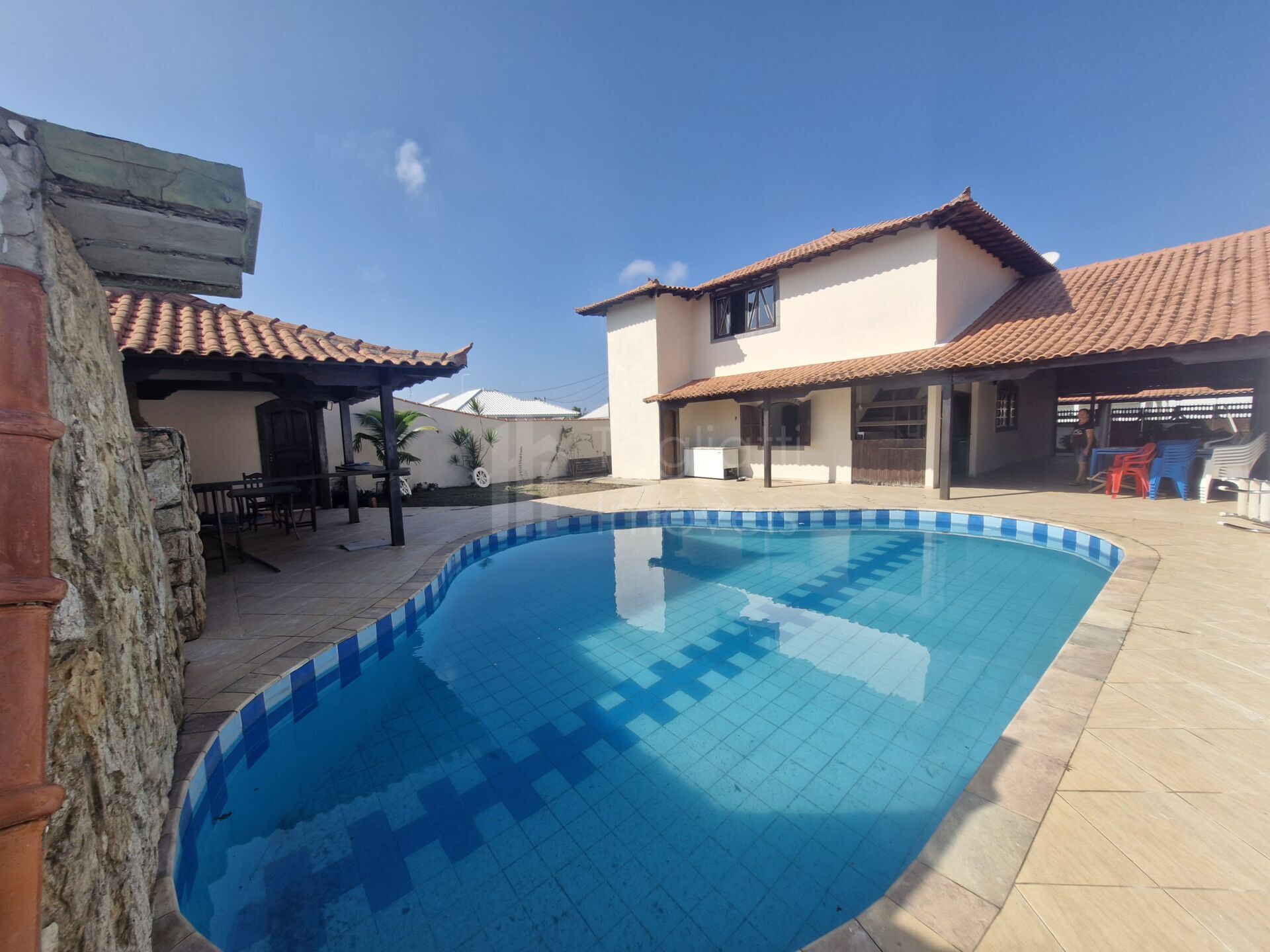 Casa à venda com 3 quartos, 350m² - Foto 1