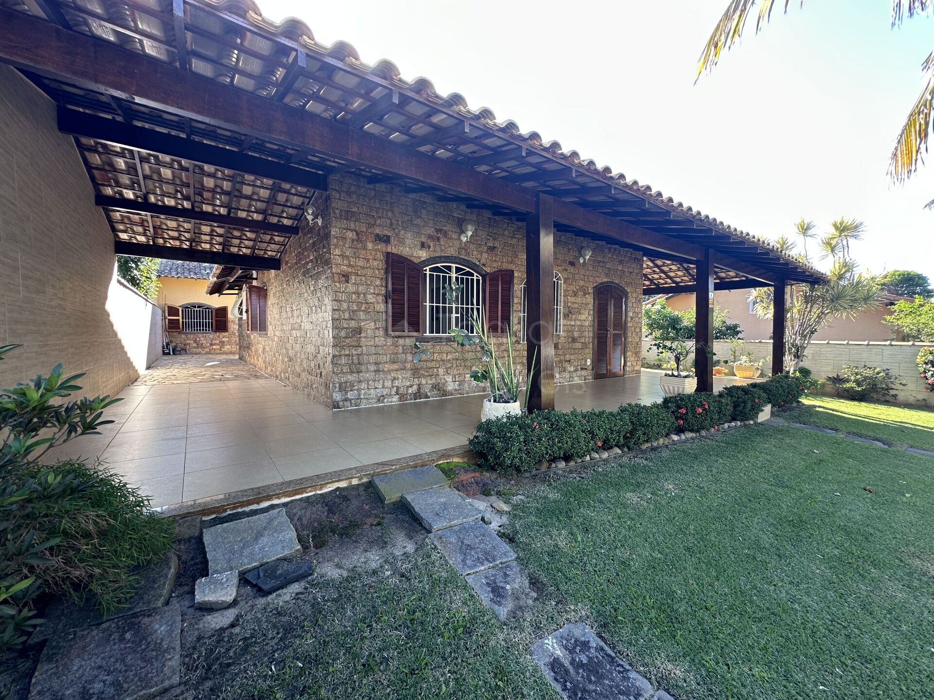 Casa à venda com 3 quartos, 211m² - Foto 4
