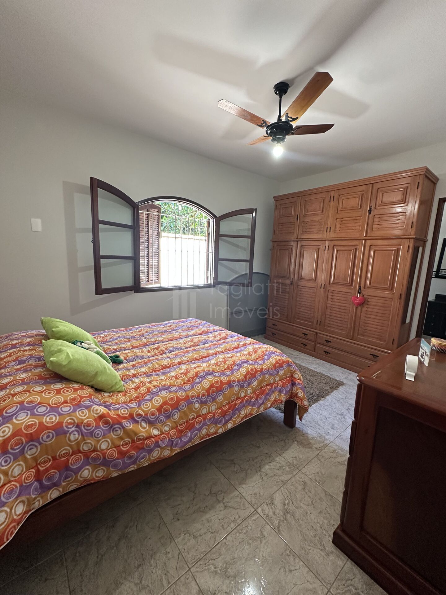 Casa à venda com 3 quartos, 211m² - Foto 10