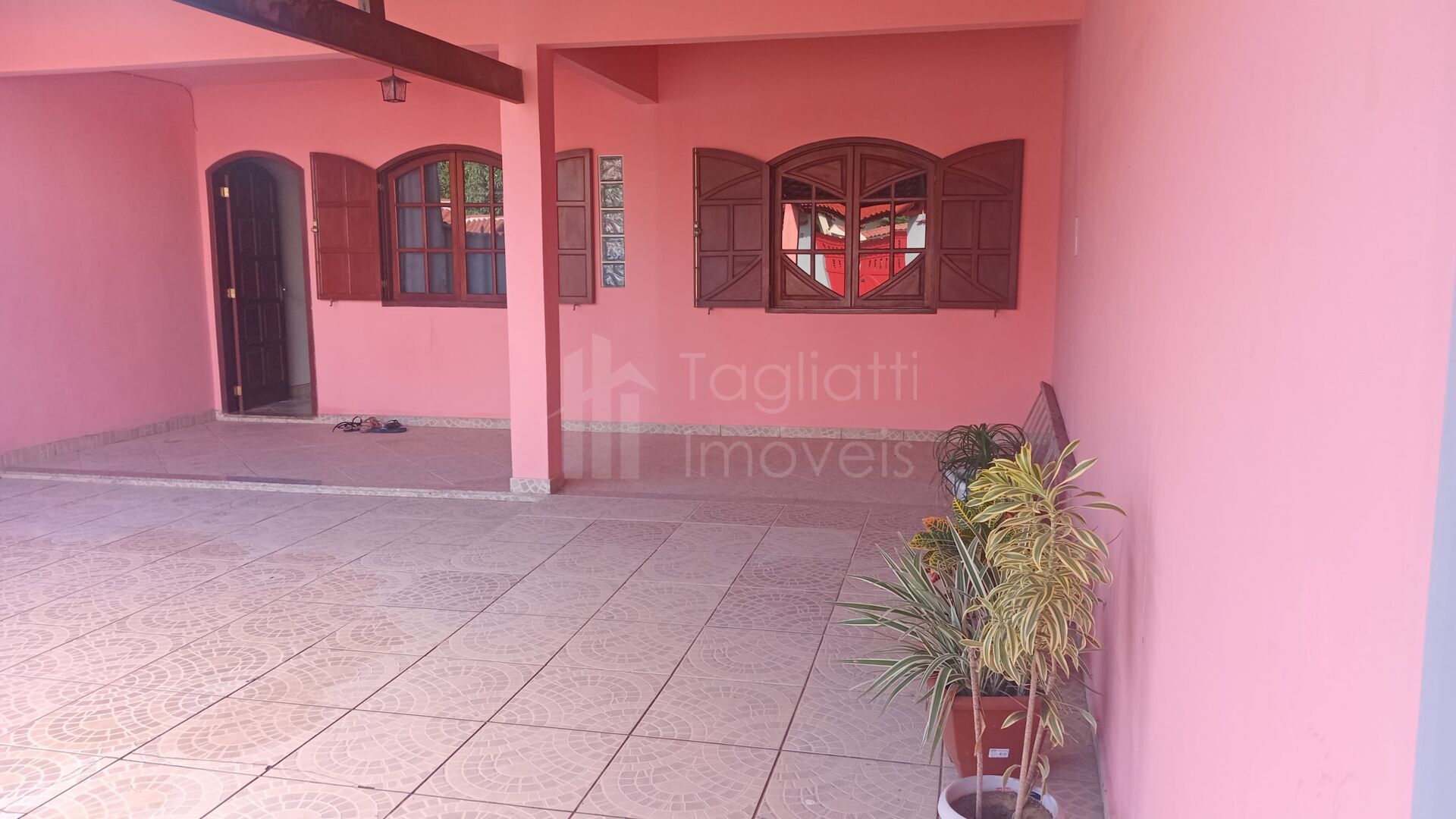 Casa à venda com 2 quartos, 96m² - Foto 2