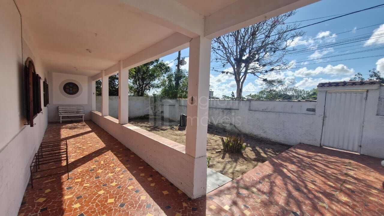 Casa à venda com 3 quartos, 220m² - Foto 5