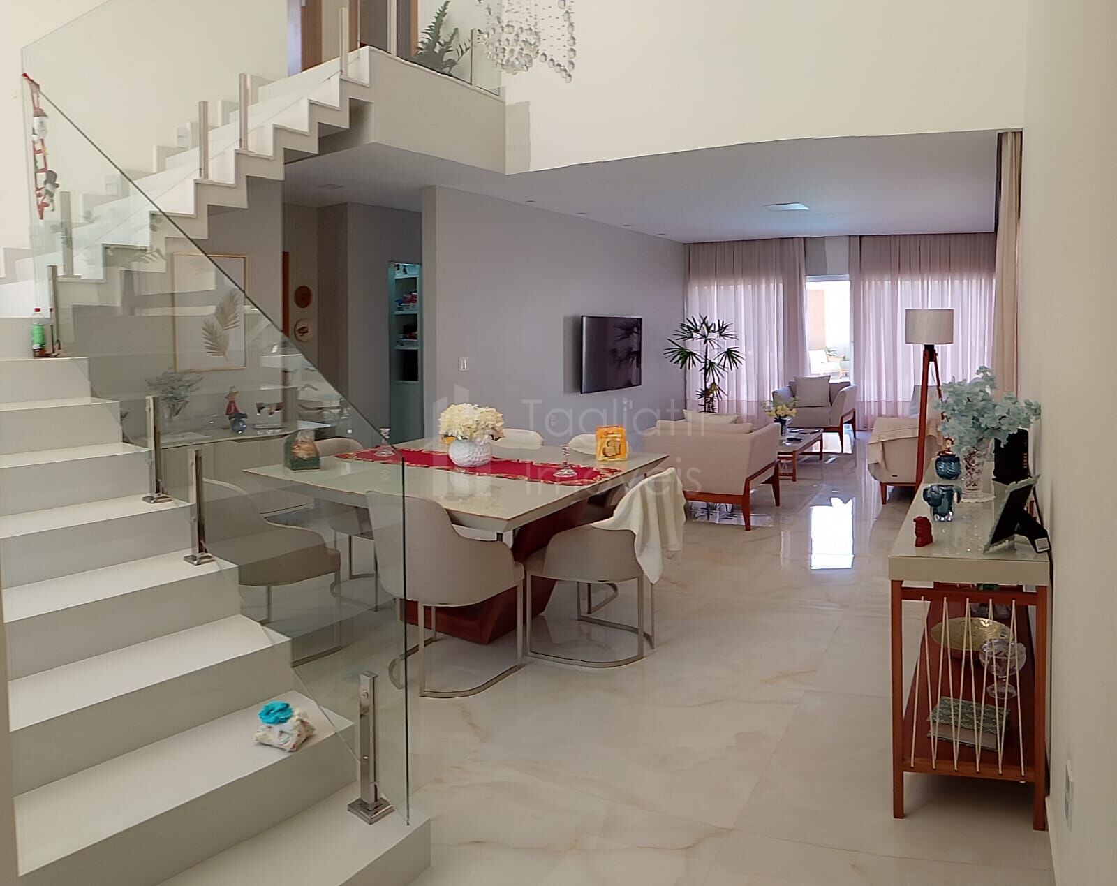 Casa à venda com 3 quartos, 250m² - Foto 11