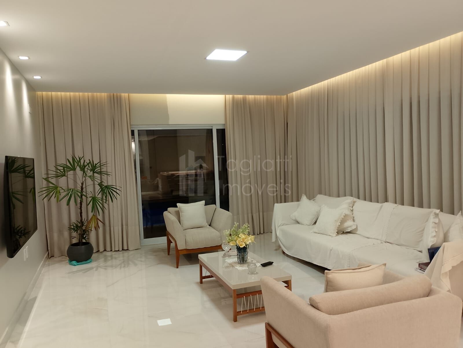 Casa à venda com 3 quartos, 250m² - Foto 9