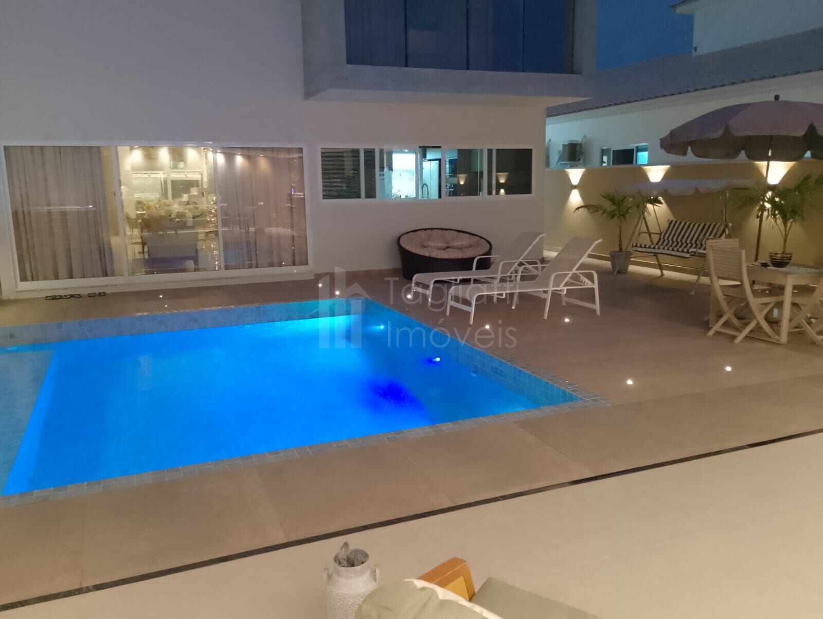 Casa à venda com 3 quartos, 250m² - Foto 5