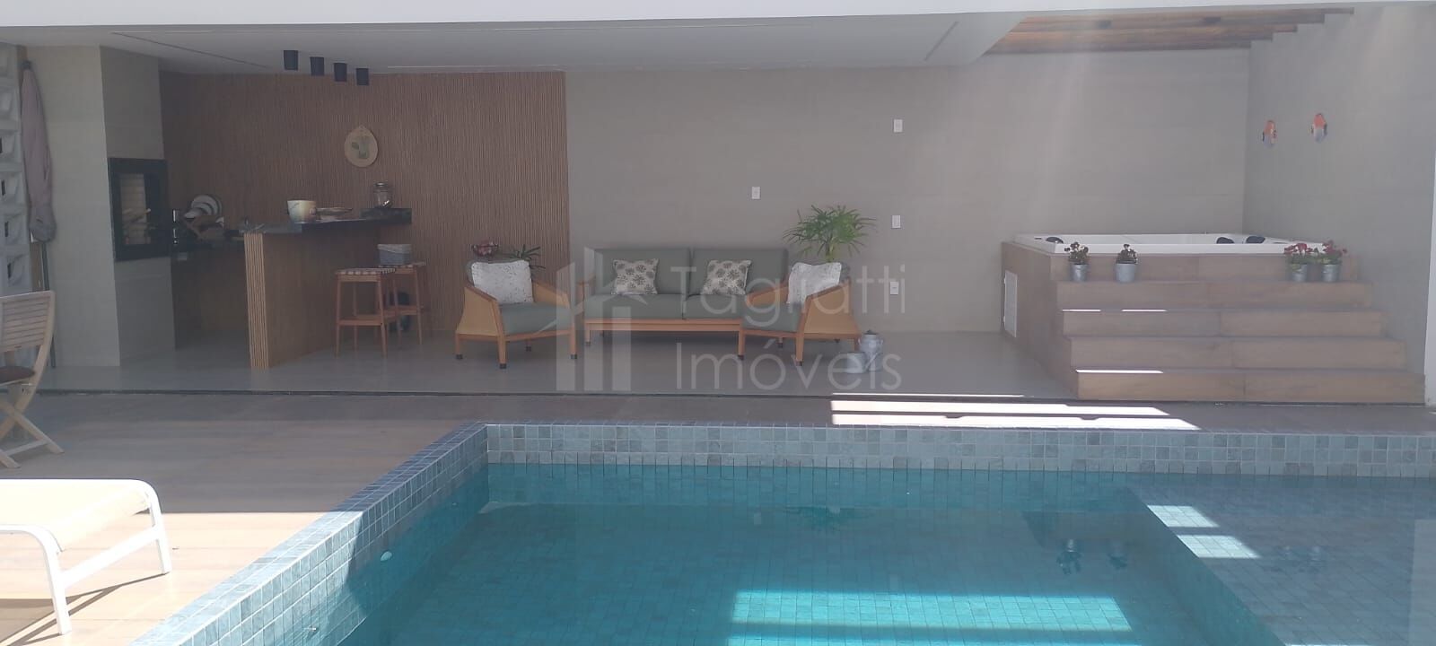 Casa à venda com 3 quartos, 250m² - Foto 8