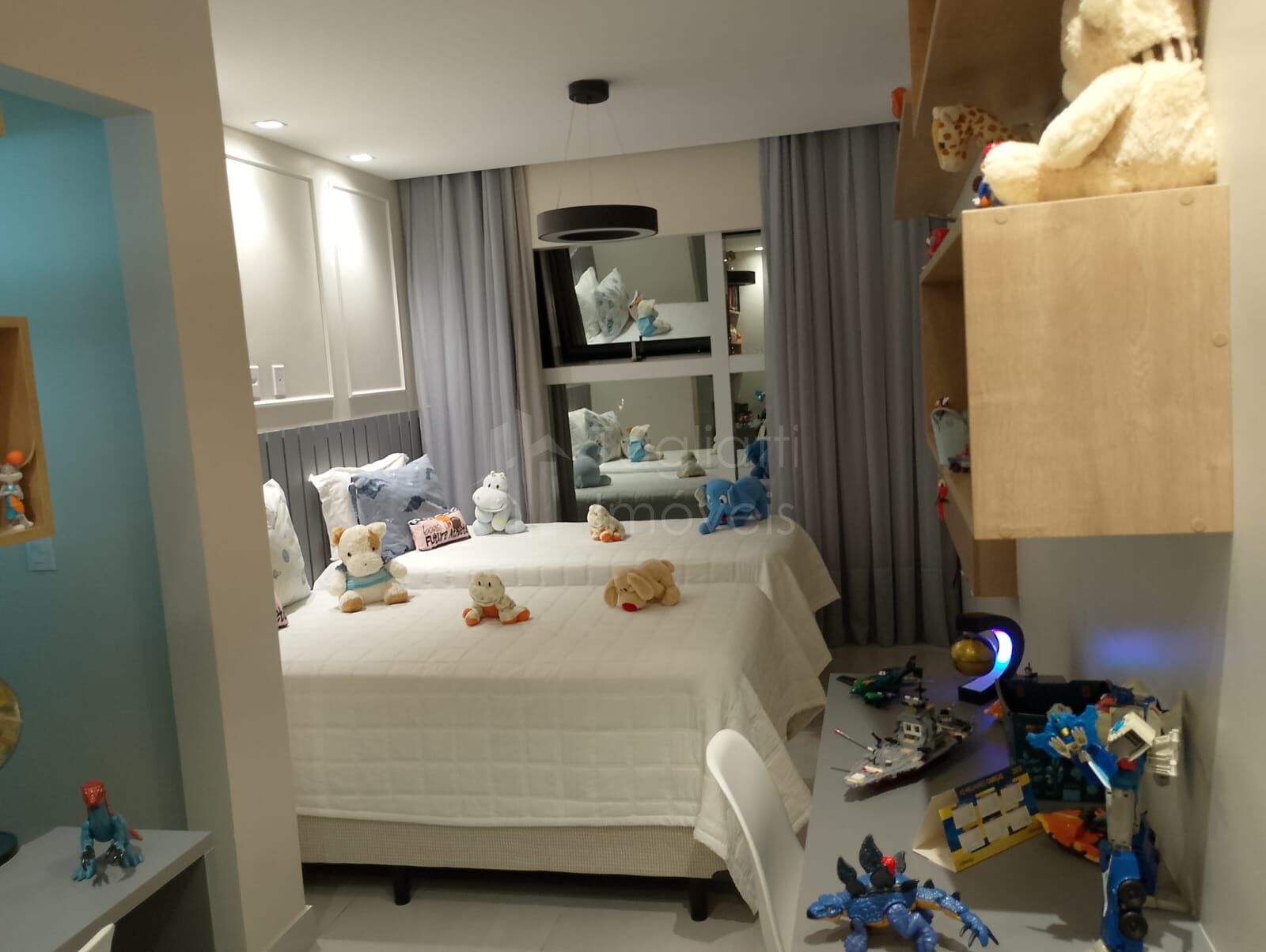 Casa à venda com 3 quartos, 250m² - Foto 13