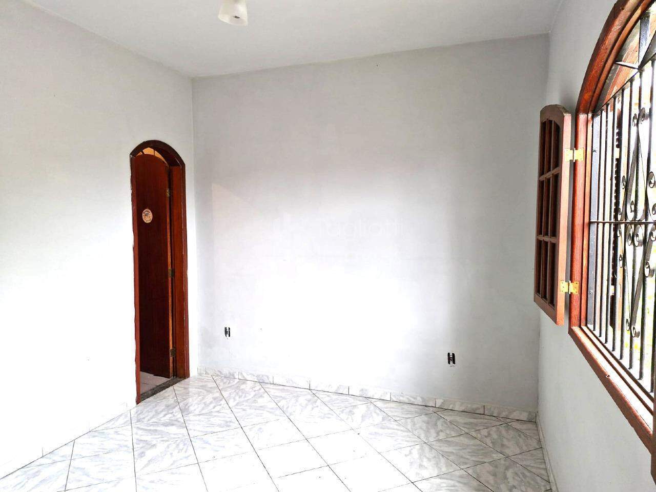 Casa para alugar com 2 quartos, 450m² - Foto 13