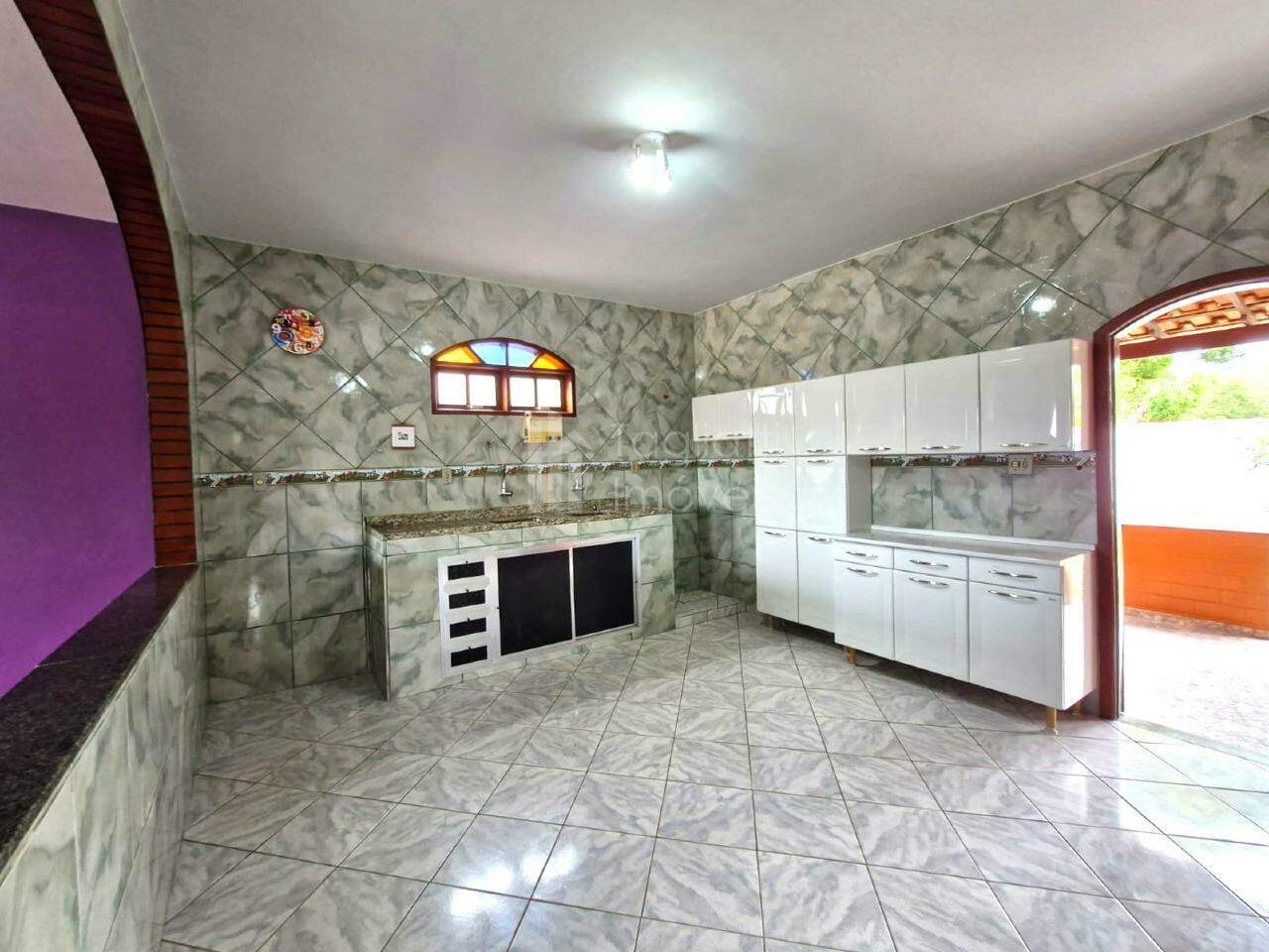 Casa para alugar com 2 quartos, 450m² - Foto 19