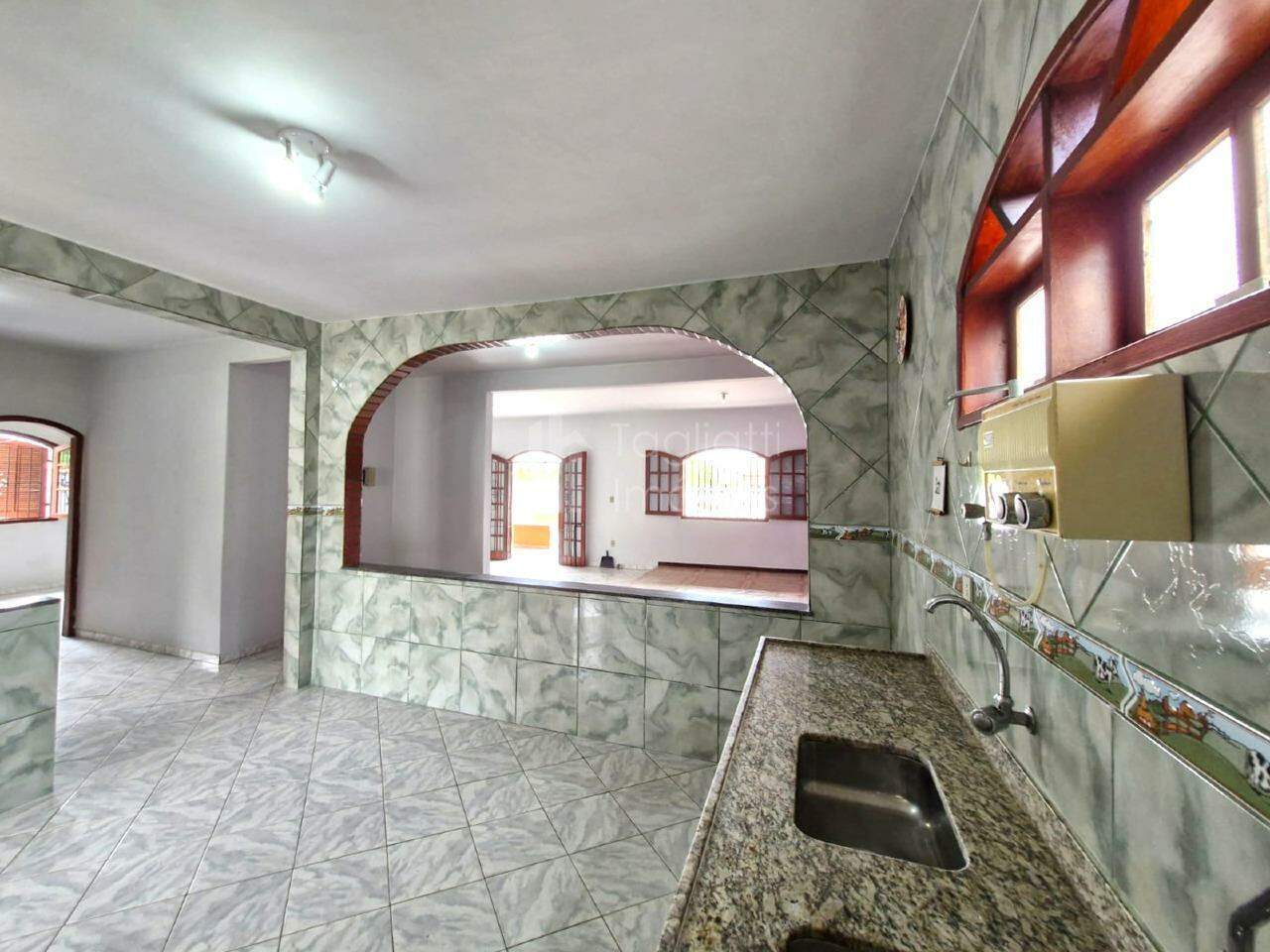 Casa para alugar com 2 quartos, 450m² - Foto 18