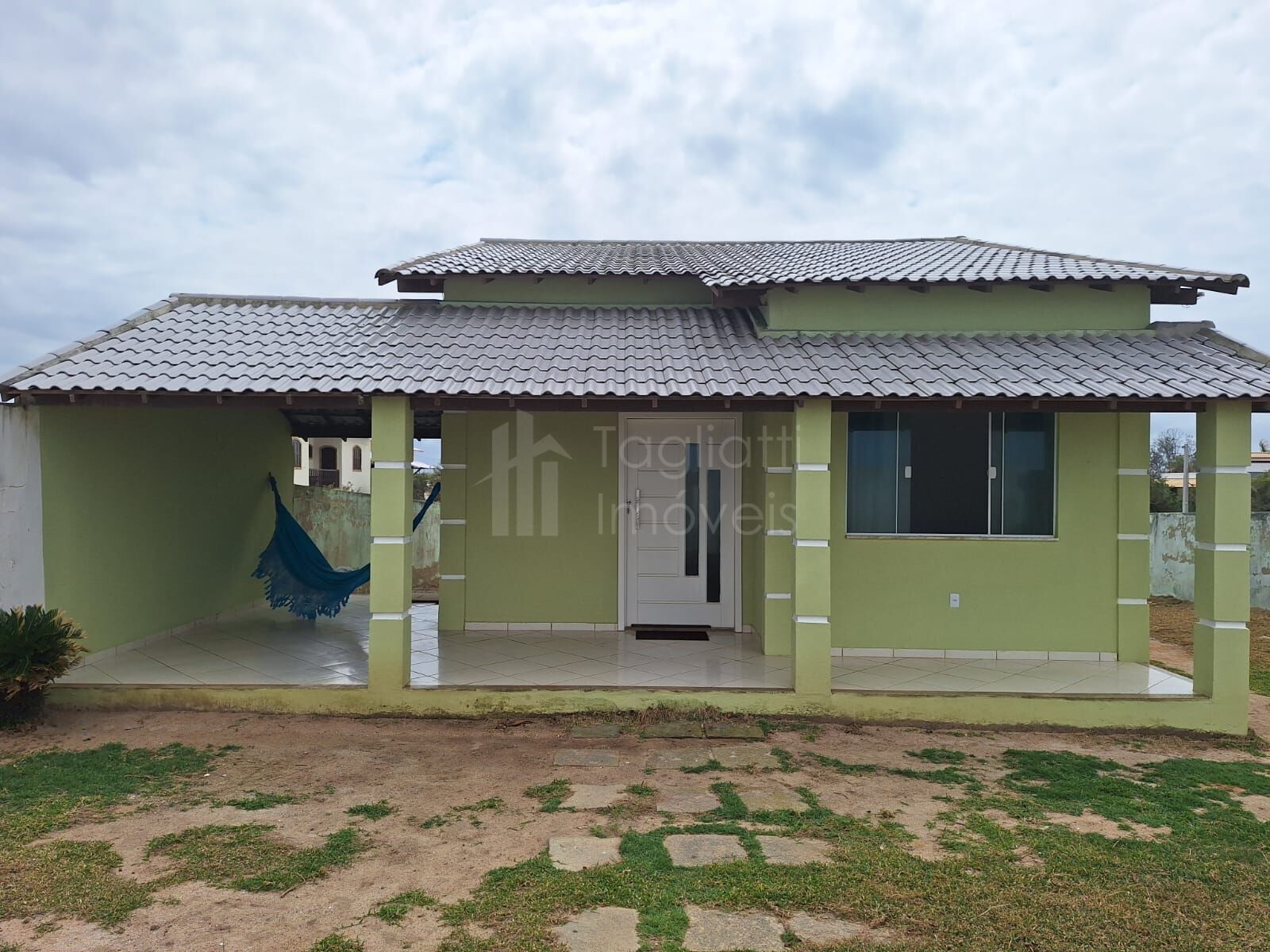 Casa à venda com 4 quartos, 120m² - Foto 1