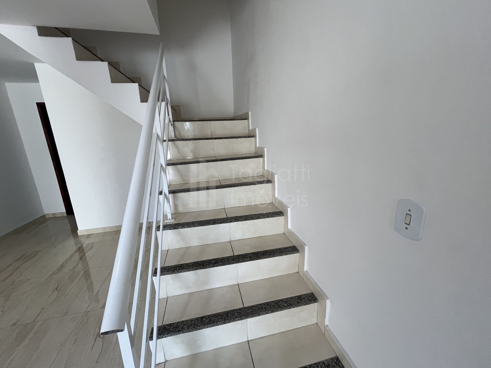 Casa à venda com 2 quartos, 85m² - Foto 13
