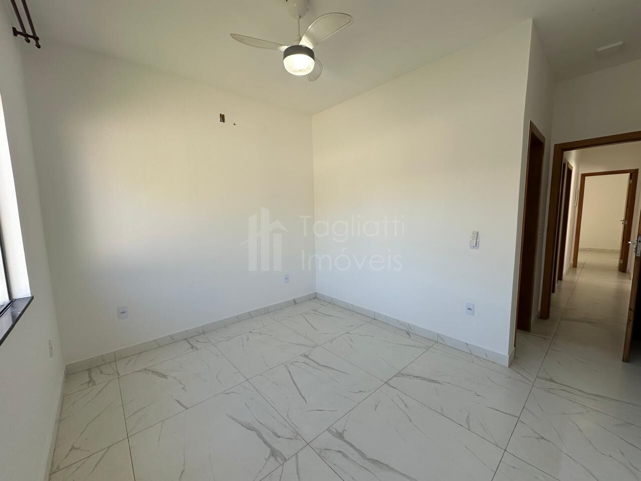 Casa à venda com 3 quartos, 120m² - Foto 11