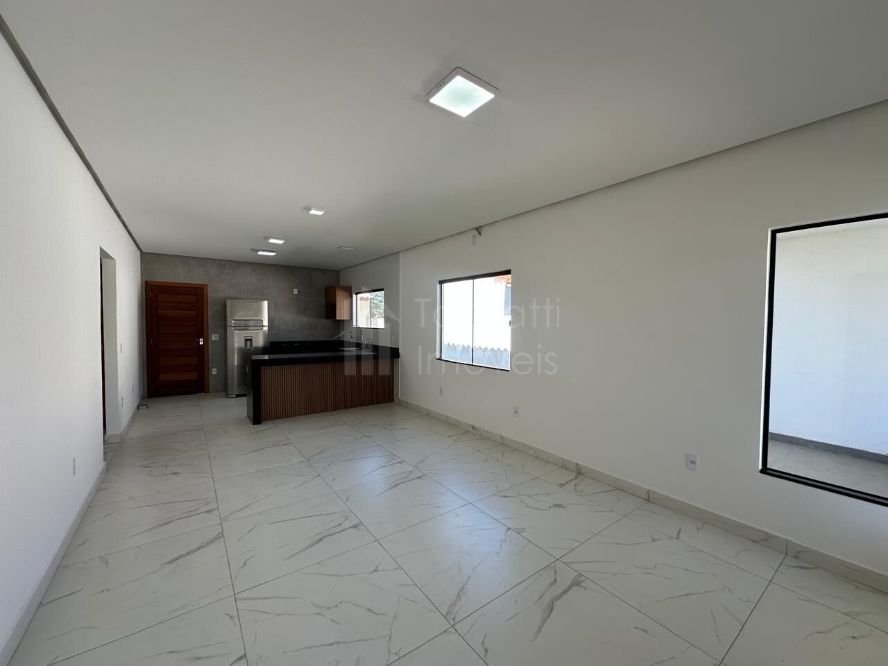Casa à venda com 3 quartos, 120m² - Foto 3