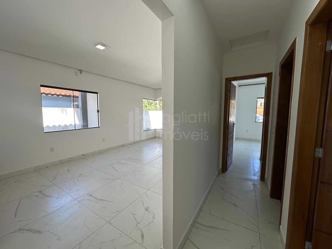 Casa à venda com 3 quartos, 120m² - Foto 8