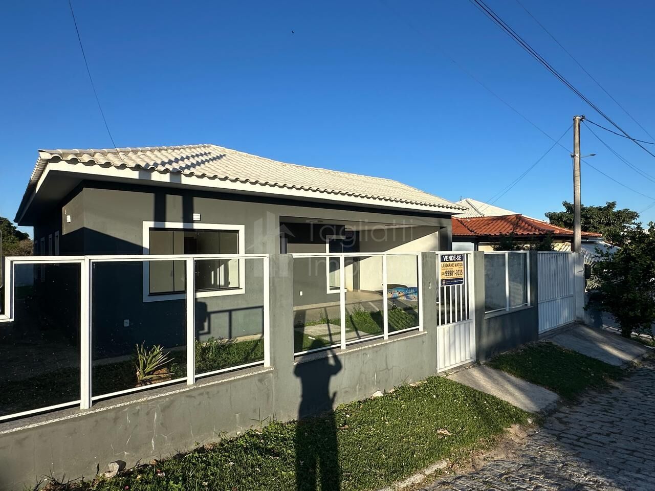 Casa à venda com 3 quartos, 120m² - Foto 1