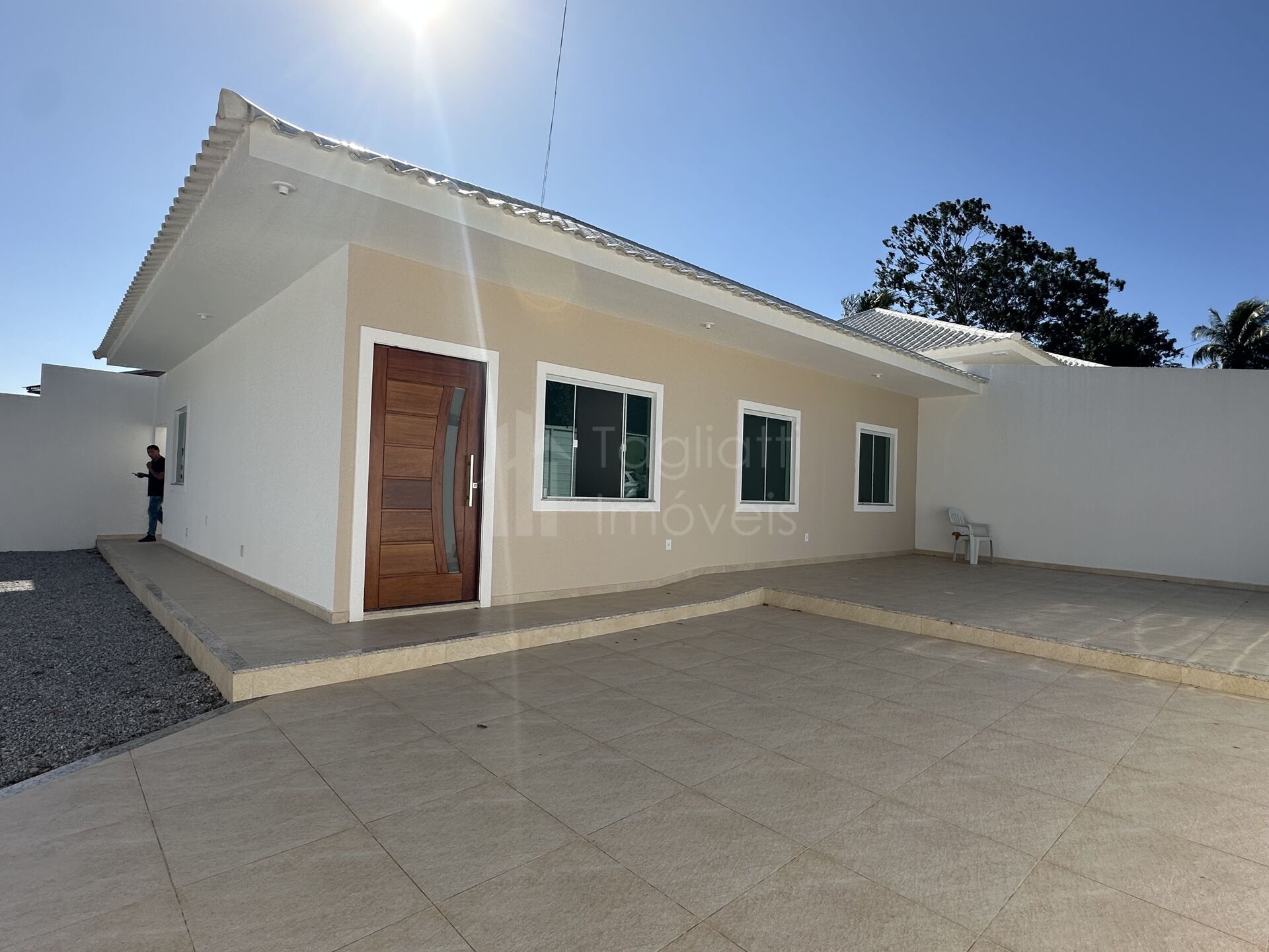Casa à venda com 3 quartos, 85m² - Foto 1