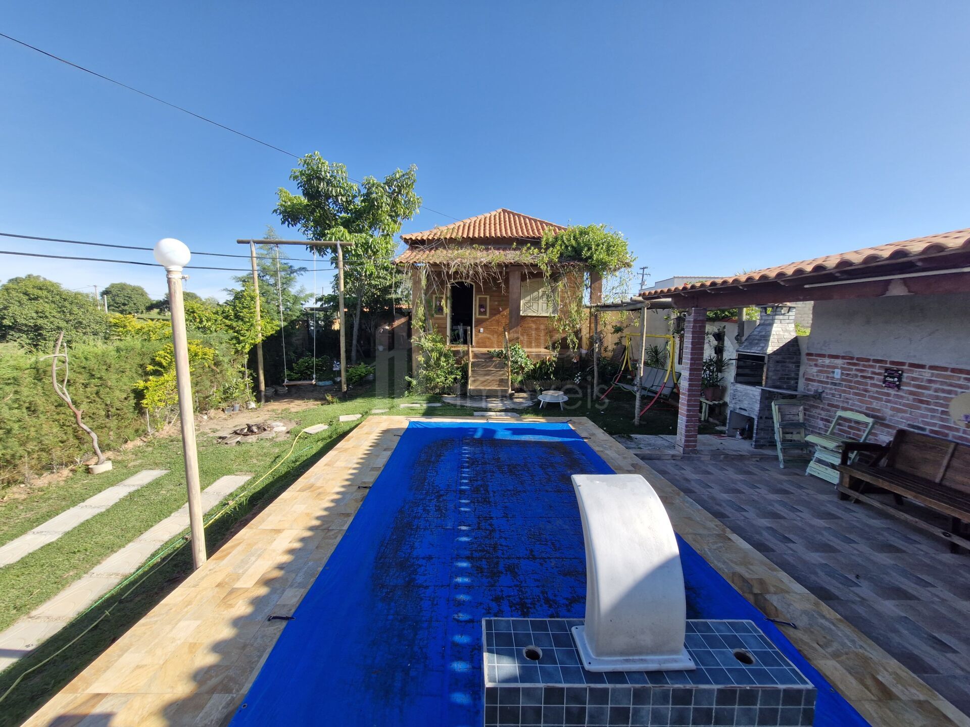 Casa à venda com 1 quarto, 70m² - Foto 1