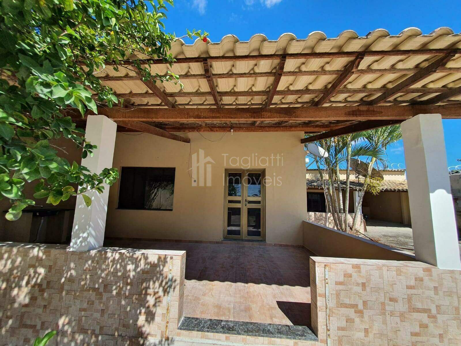 Casa à venda com 2 quartos, 100m² - Foto 1