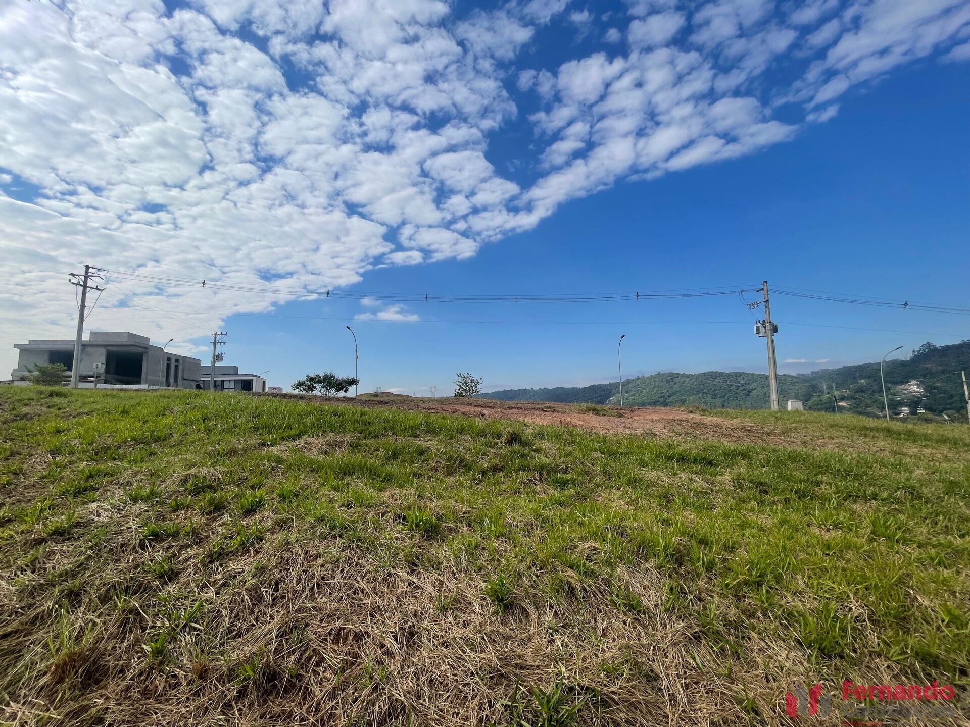 Terreno com bela vista e em sua predominância plana, com 375 m2 em condomínio fechado no bairro Ponta Aguda em Blumenau-SC — foto 7