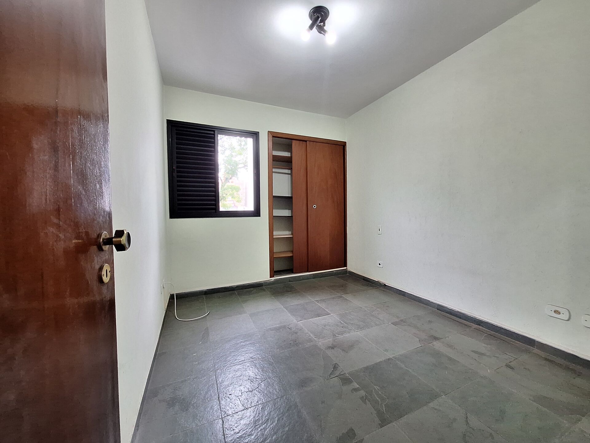 Apartamento à venda com 2 quartos, 55m² - Foto 13