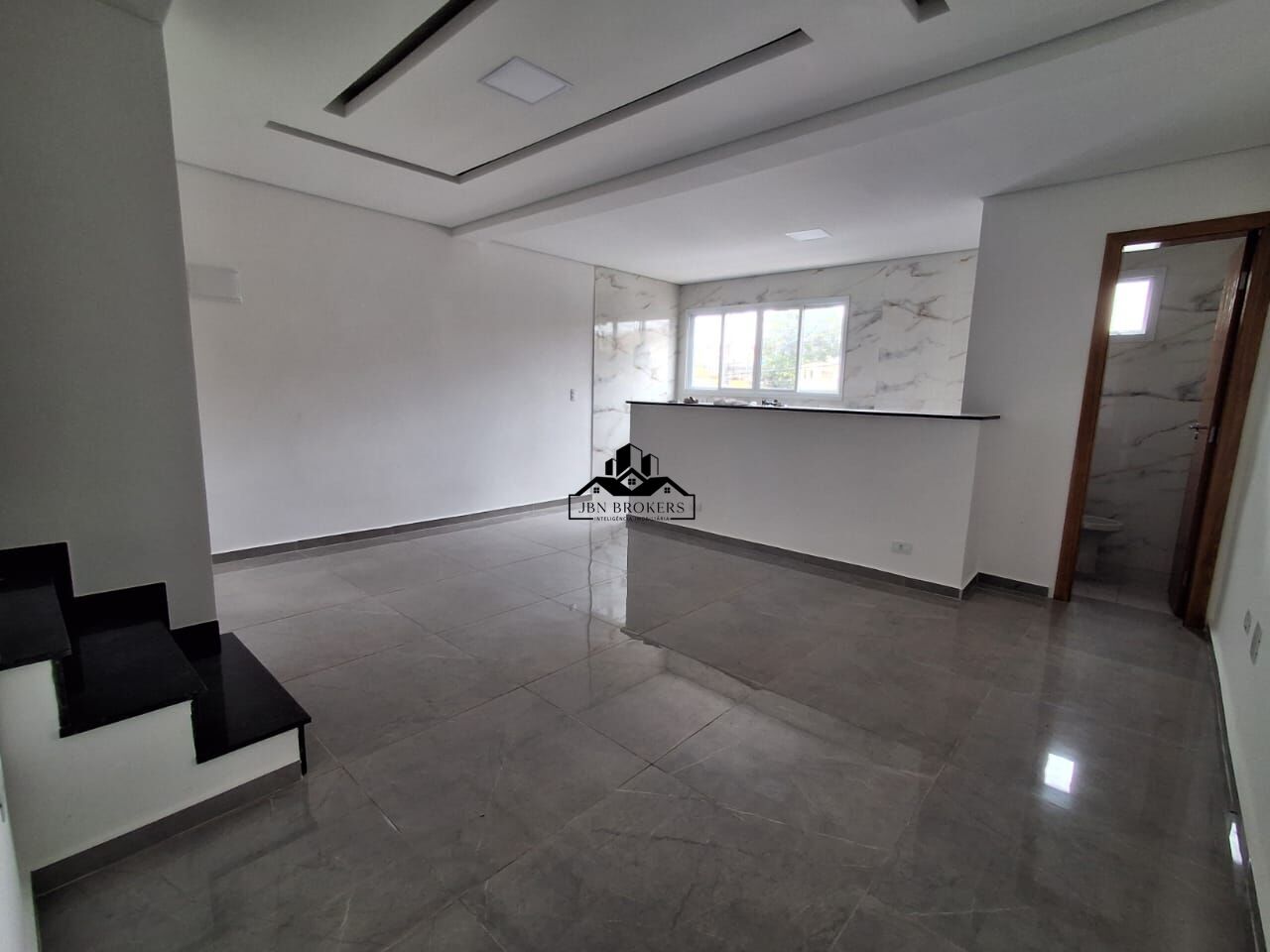 Sobrado à venda com 2 quartos, 114m² - Foto 1