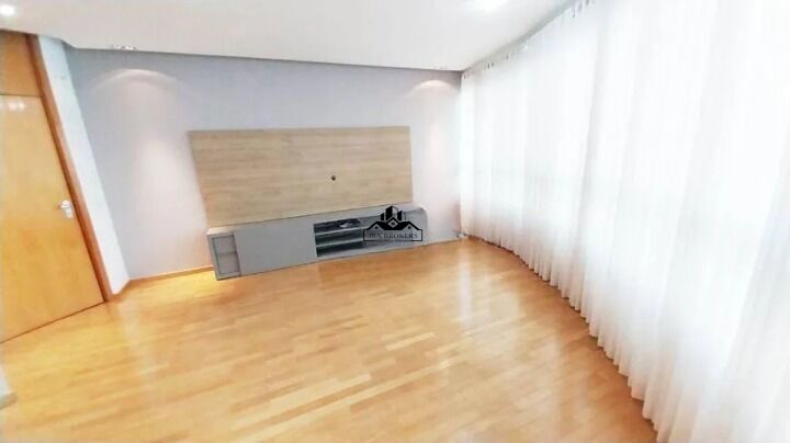 Apartamento à venda com 3 quartos, 110m² - Foto 2