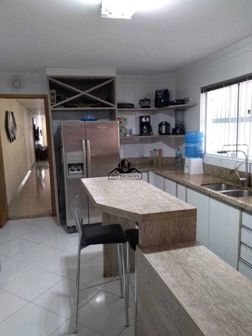 Sobrado à venda com 3 quartos, 298m² - Foto 4