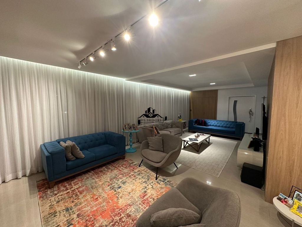 Sobrado à venda com 4 quartos, 364m² - Foto 2