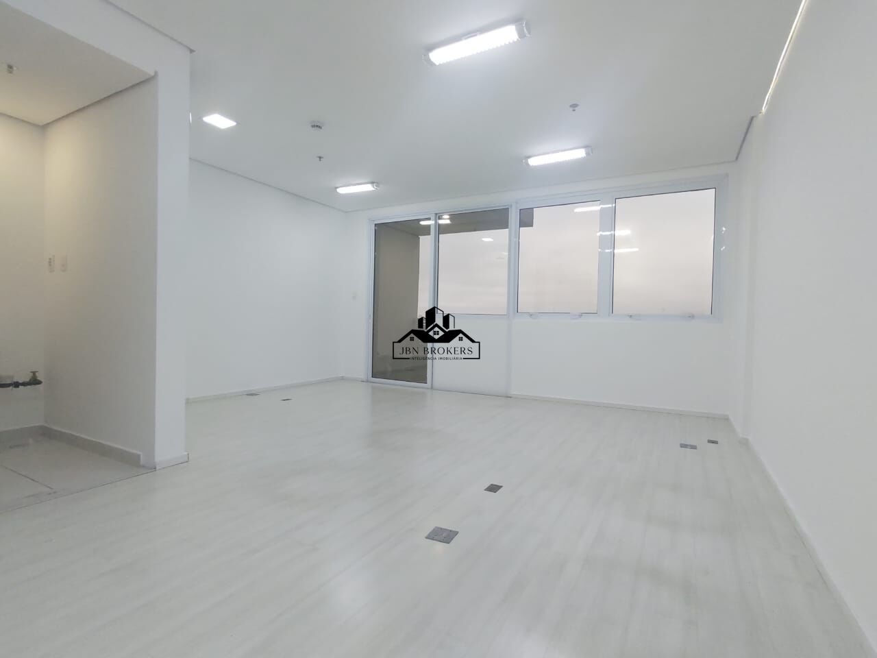 Conjunto Comercial-Sala à venda com 1 quarto, 34m² - Foto 1