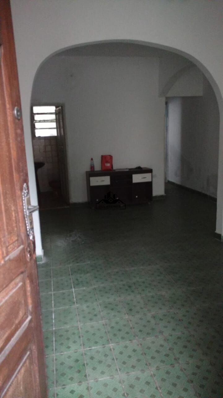 Sobrado à venda com 2 quartos, 160m² - Foto 2