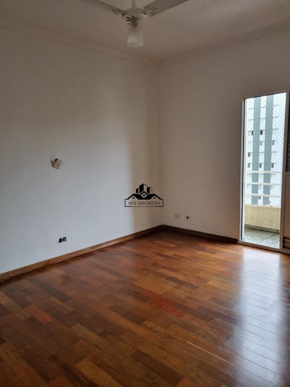 Apartamento à venda com 3 quartos, 102m² - Foto 4