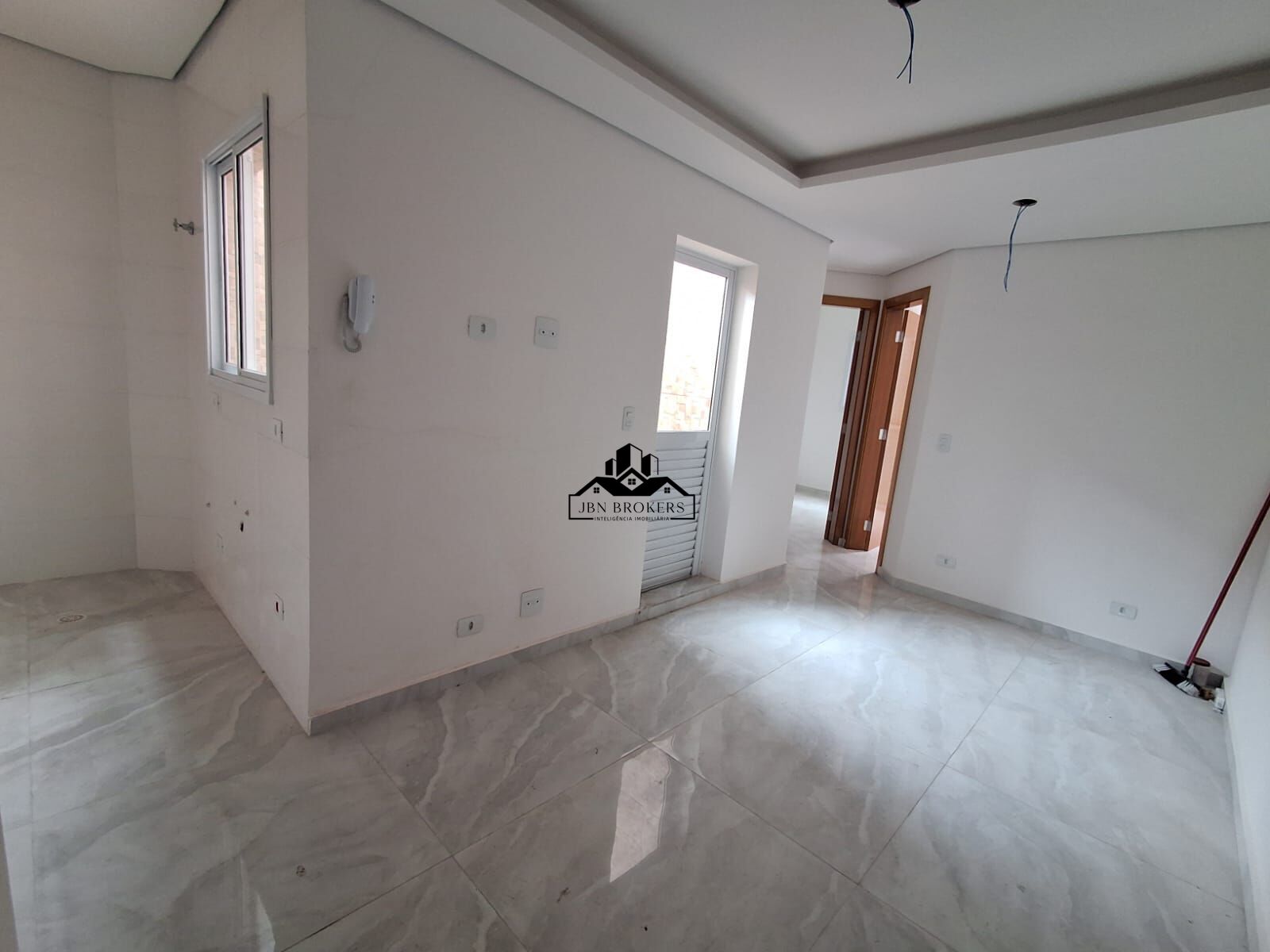 Apartamento à venda com 2 quartos, 42m² - Foto 3