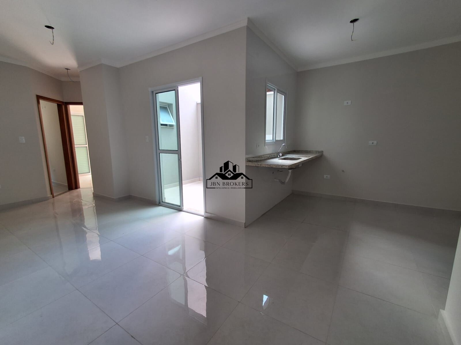 Apartamento à venda com 2 quartos, 42m² - Foto 1