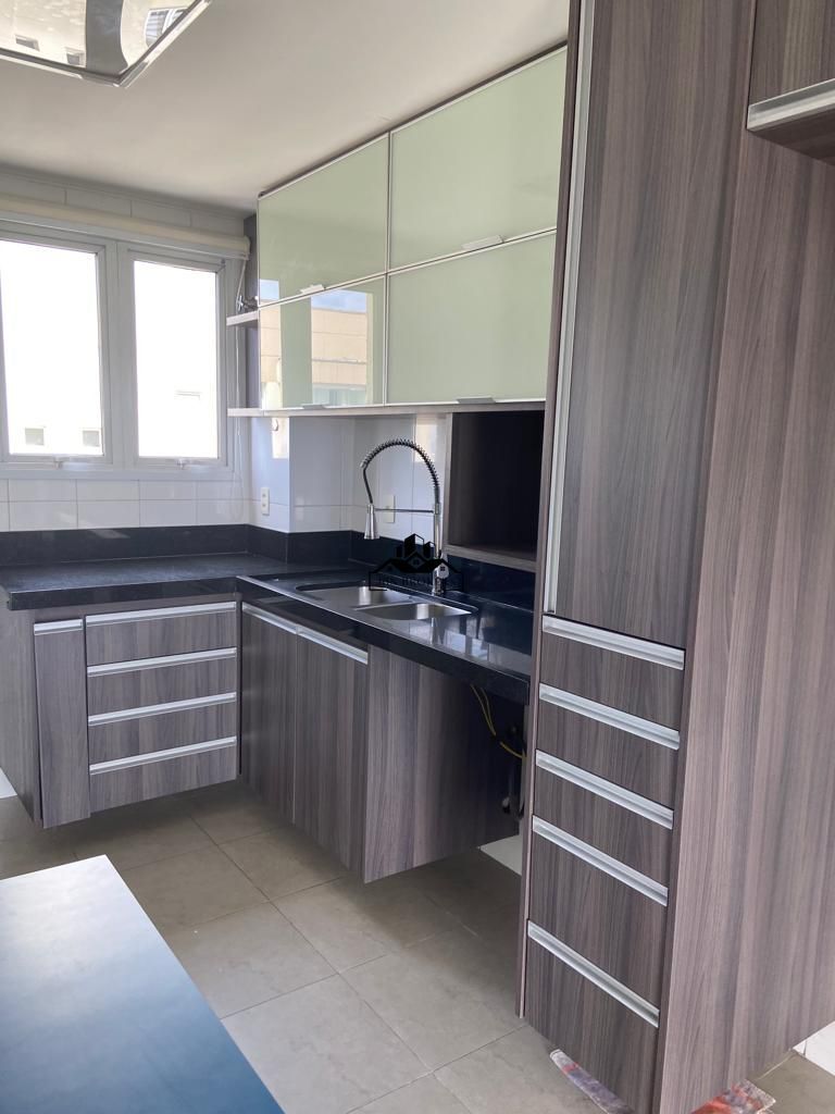 Apartamento à venda com 3 quartos, 228m² - Foto 11