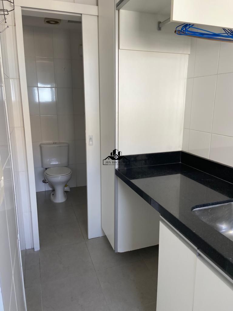 Apartamento à venda com 3 quartos, 228m² - Foto 13