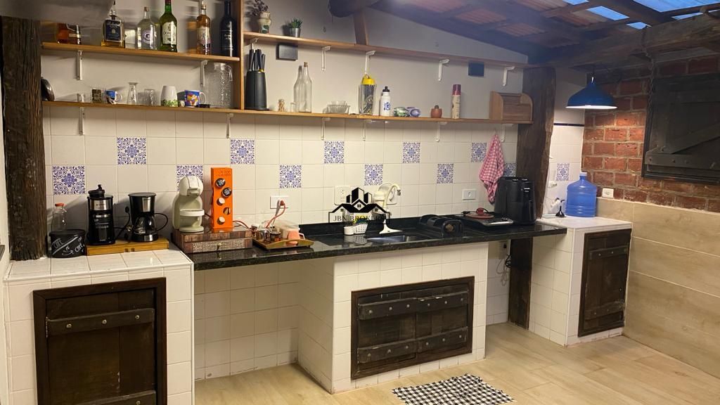 Apartamento à venda com 3 quartos, 133m² - Foto 2