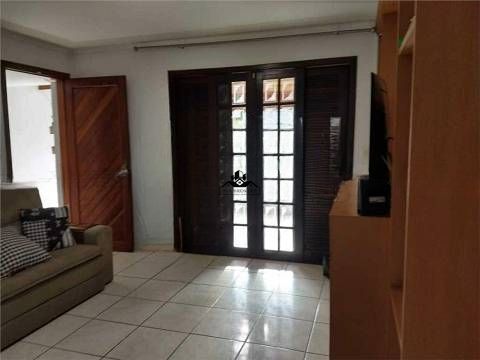 Sobrado à venda com 3 quartos, 140m² - Foto 1