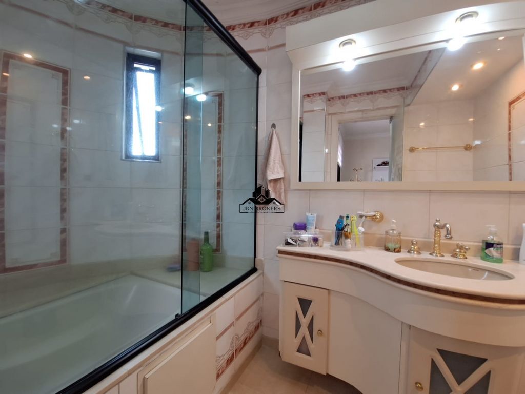 Apartamento à venda com 3 quartos, 188m² - Foto 26