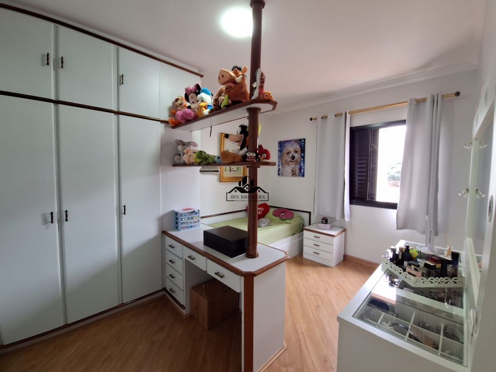 Apartamento à venda com 3 quartos, 188m² - Foto 3