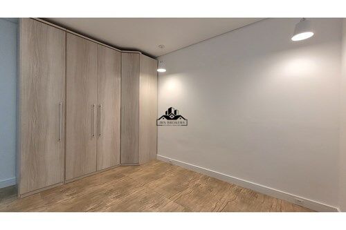 Apartamento à venda com 2 quartos, 64m² - Foto 32