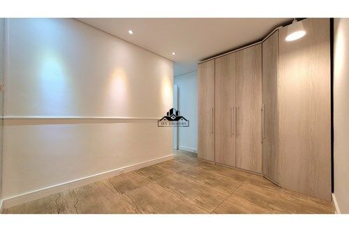 Apartamento à venda com 2 quartos, 64m² - Foto 33