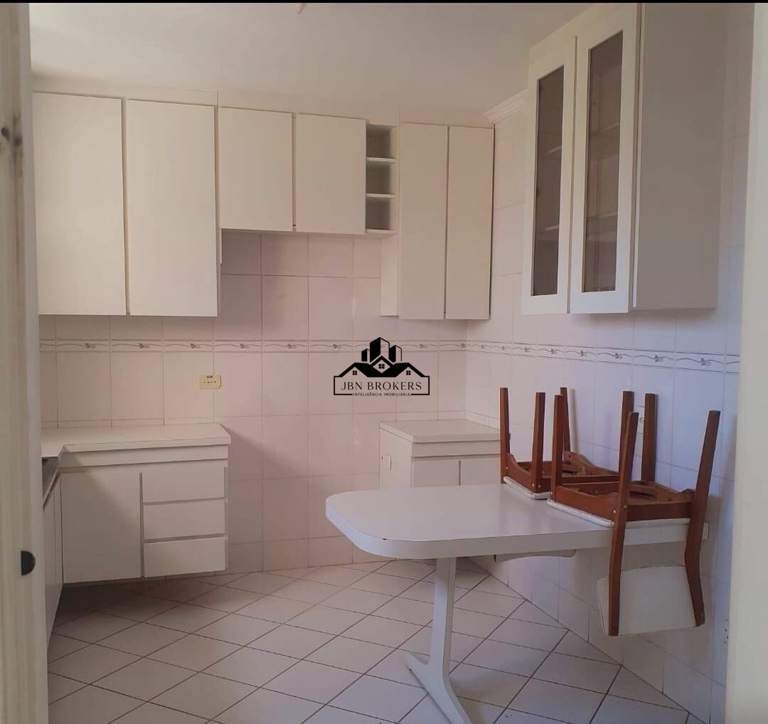 Apartamento à venda com 3 quartos, 130m² - Foto 1