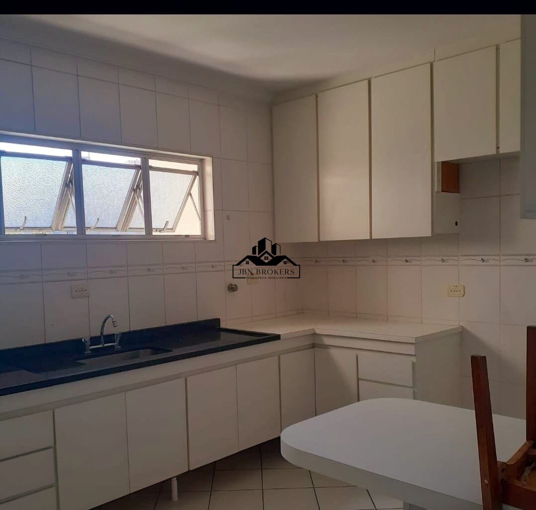 Apartamento à venda com 3 quartos, 130m² - Foto 2