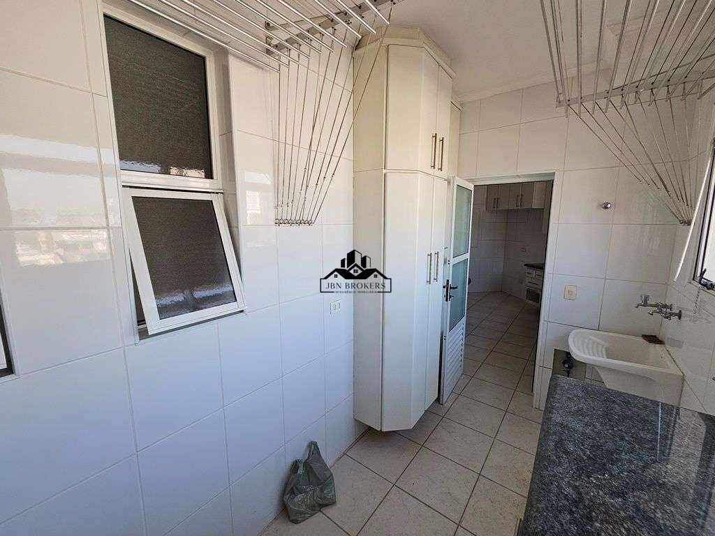 Apartamento à venda com 4 quartos, 188m² - Foto 10