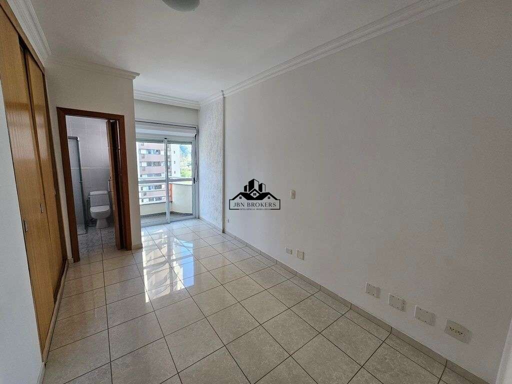 Apartamento à venda com 4 quartos, 188m² - Foto 18