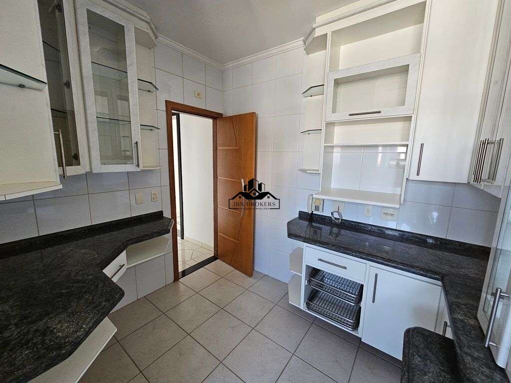 Apartamento à venda com 4 quartos, 188m² - Foto 12