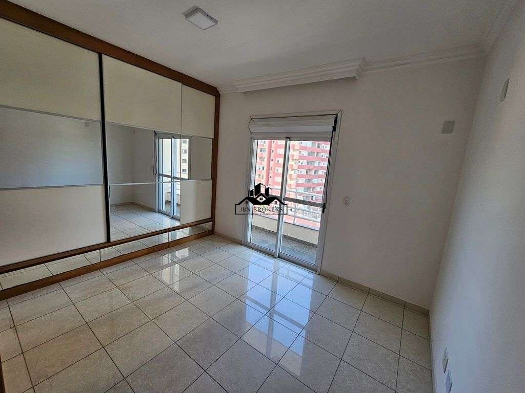 Apartamento à venda com 4 quartos, 188m² - Foto 14